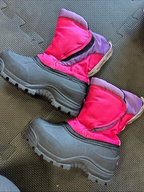Northside Kids Snow Boots in Pink and Purple